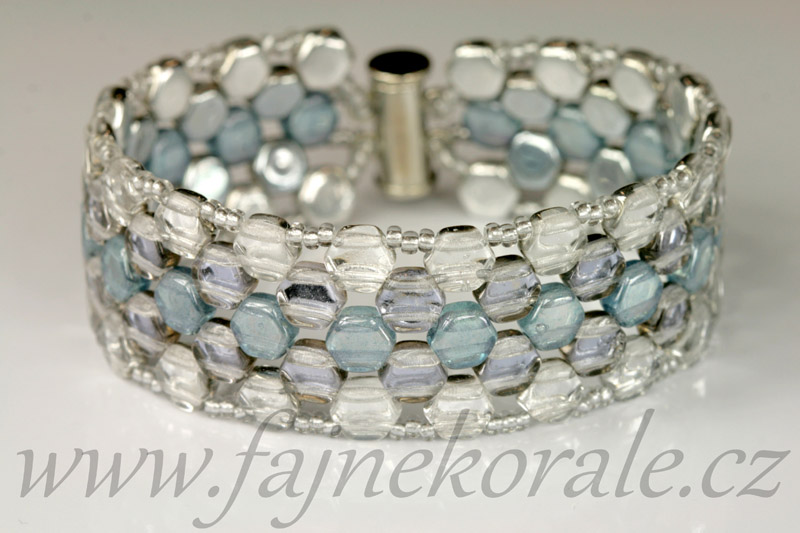 Dvoudírový hexagon (honeycomb) 6 mm, 30 ks - zlatavý fialový listr na krystalu