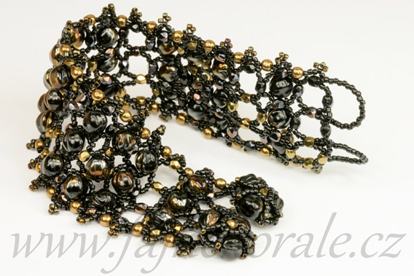Mačkaný korálek meloun, Melon beads 6 mm, 30 ks - sytá černá s půlpokovem Valentinit