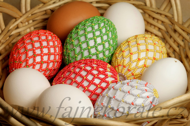 Plastové vajíčko bílé, vel. 6 cm, 1 ks