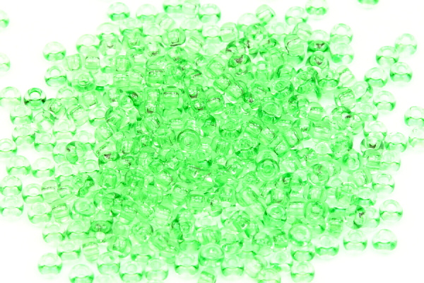 Rokajl Preciosa 8/0 (2,8 - 3,2 mm) RH, bal. 50 g - transparentní zelená annazelen