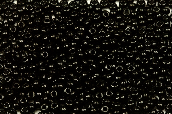 PRECIOSA rokajl 7/0 (3,2 - 3,7 mm) RH, bal. 50 g - sytá černá