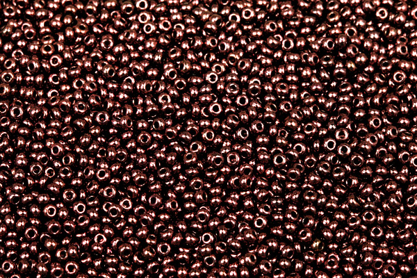 Rokajl Preciosa 11/0 (2,0 - 2,2 mm) RH, bal. 50 g - fialový listr, metalická hnědá
