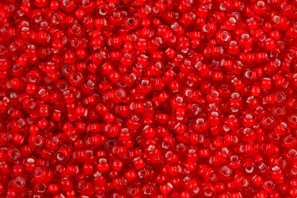 PRECIOSA rokajl 8/0 (2,8 - 3,2 mm) RH, bal. 50 g - transp. rubínově červená, bílý průtah