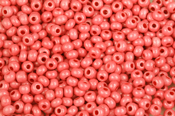 Rokajl Preciosa 6/0 (3,7 - 4,3 mm) SH, bal. 50 g - jahodově růžový listr