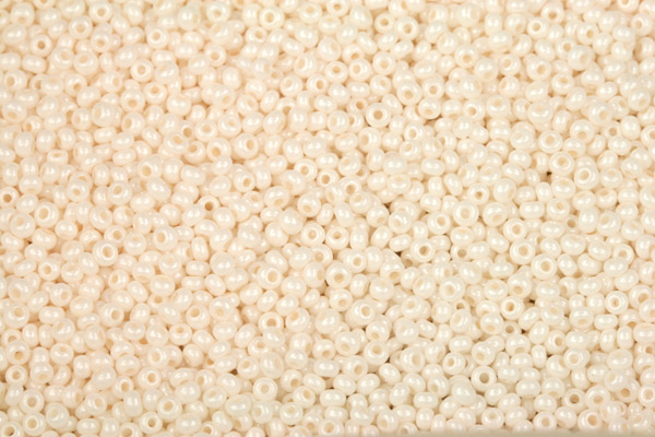 Rokajl Preciosa 11/0 (2,0 - 2,2 mm) SH, bal. 50 g - sytý krémový listr, pastel