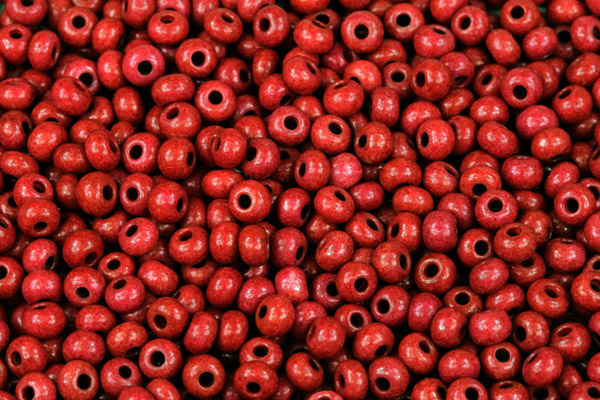 PRECIOSA rokajl 6/0 (3,7 - 4,3 mm) RH, bal. 50 g - sytý červený listr