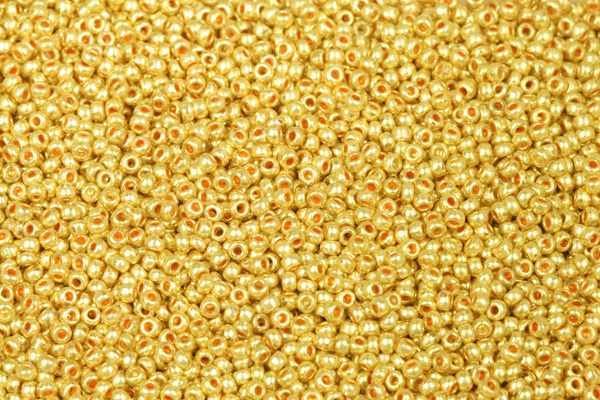 PRECIOSA rokajl 11/0 (2,0 - 2,2 mm) RH, bal. 50 g - metalická zlatá, žlutozlatá