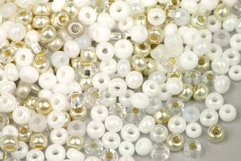 PRECIOSA rokajl MIX 6/0 (3,7 - 4,3 mm), bal. 50 g - zlato-bílý mix