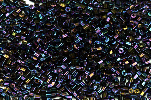 PRECIOSA dvoukrátky (2cuts) 10/0 (2,0 - 2,2 mm) RH, bal. 50 g - modrý iris