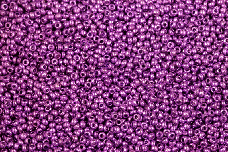 Rokajl Preciosa 11/0 (2,0 - 2,2 mm) RH, bal. 50 g - metalická fialová