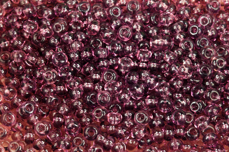 Rokajl Preciosa 6/0 (3,7 - 4,3 mm) RH, bal. 50 g - transparentní ametystově fialová