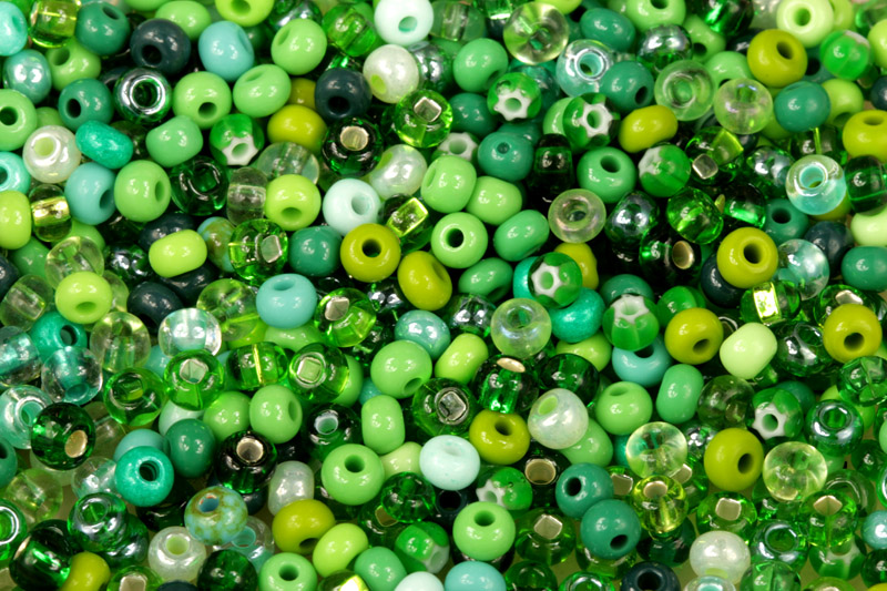 Rokajl Preciosa MIX 6/0 (3,7 - 4,3 mm), bal. 50 g - zelený mix