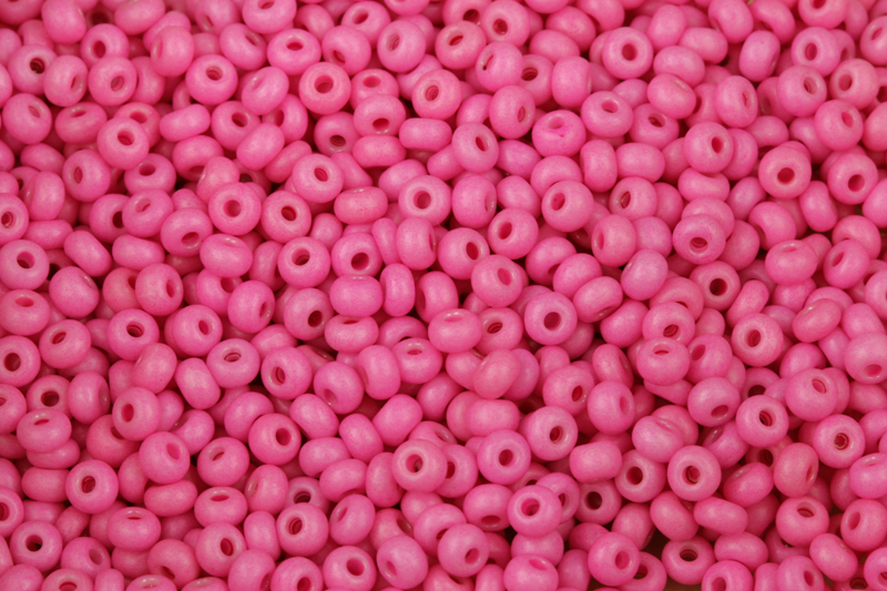 Rokajl Preciosa 6/0 (3,7 - 4,3 mm) RH, bal. 50 g - sytý růžový listr
