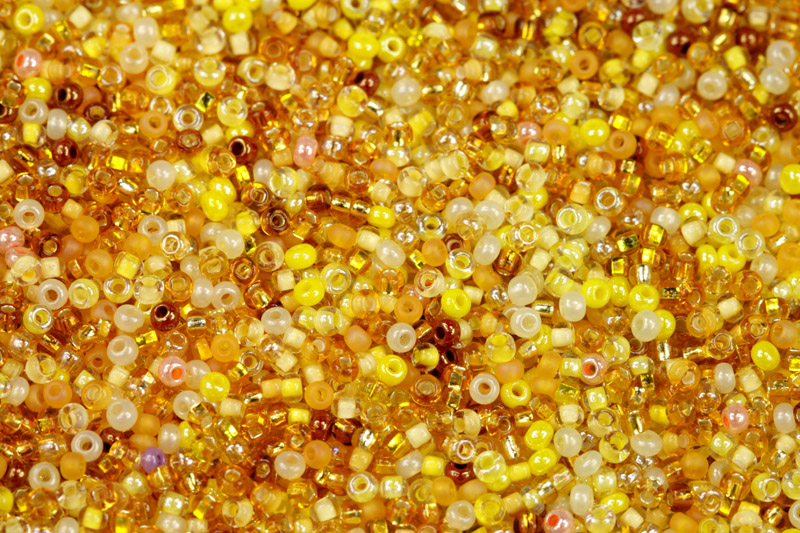 Rokajl Preciosa MIX 10/0 (2,2 - 2,4 mm), bal. 50 g - zlato-žlutý mix