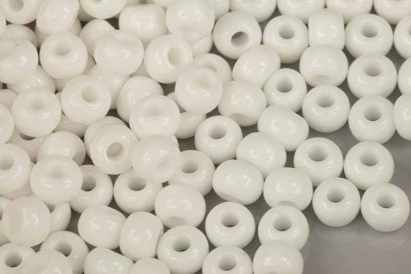 Rokajl Preciosa 31/0 (6,8 - 7,3 mm) RH, bal. 50 g - sytá bílá, křída