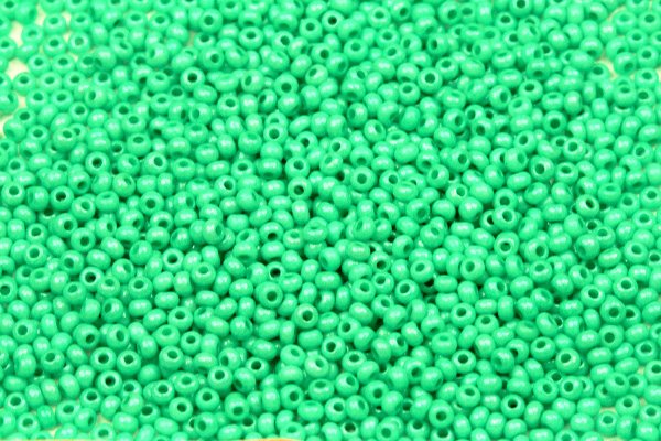 Rokajl Preciosa 11/0 (2,0 - 2,2 mm) SH, bal. 50 g - sytý modrozelený listr