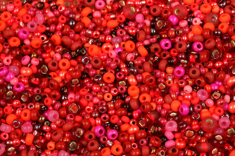 PRECIOSA rokajl MIX 10/0, 8/0 (2,2 - 3,2 mm), bal. 50 g - oranžovo-červený mix