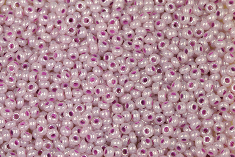 PRECIOSA rokajl 8/0 (2,8 - 3,2 mm) SH, bal. 50 g - fialový listr, Ceylon