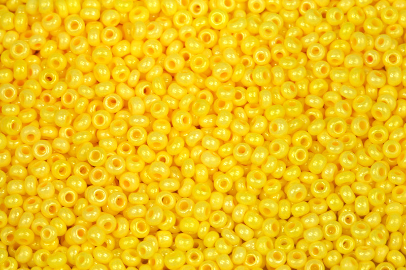 PRECIOSA rokajl 8/0 (2,8 - 3,2 mm) RH, bal. 50 g - sytý žlutý listr
