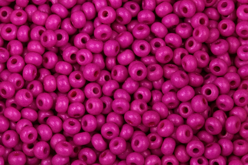 PRECIOSA rokajl 6/0 (3,7 - 4,3 mm) RH, bal. 50 g - sytý fuchsiově růžový listr
