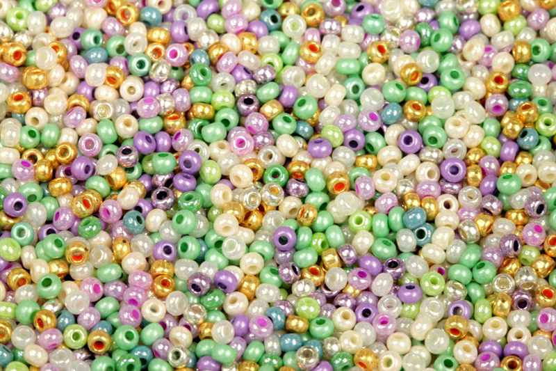 PRECIOSA rokajl MIX 10/0 (2,2 - 2,4 mm) RH, bal. 50 g - pastelový mix se zlatou