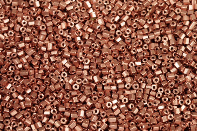 PRECIOSA dvoukrátky (2cuts) 10/0 (2,0-2,2 mm) RH, bal. 50 g - metalická měděná