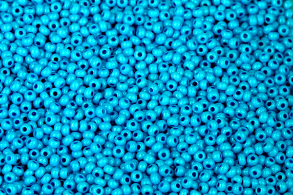 PRECIOSA rokajl 10/0 (2,2 - 2,4 mm) RH, bal. 50 g - barvená, modrá