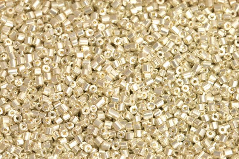 PRECIOSA dvoukrátky (2cuts) 10/0 (2,0-2,2 mm) RH, bal. 50 g - metalická zlatostříbrná