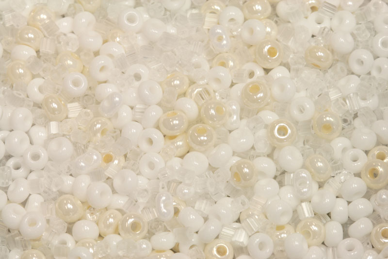 PRECIOSA rokajl 6/0, 7/0 + dvoukrátky MIX, bal. 50 g - krémovo-bílý mix