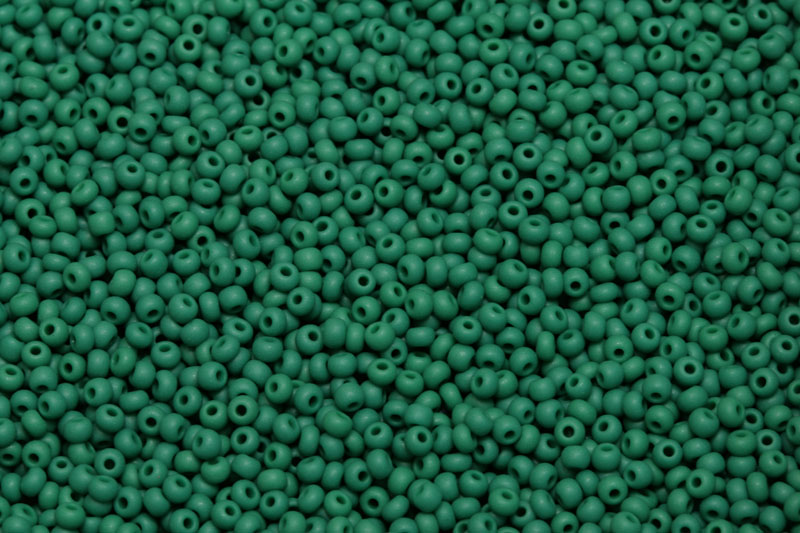 PRECIOSA rokajl 11/0 (2,0 - 2,2 mm) RH, bal. 50 g - zelená, kachní modř na křídě, matná