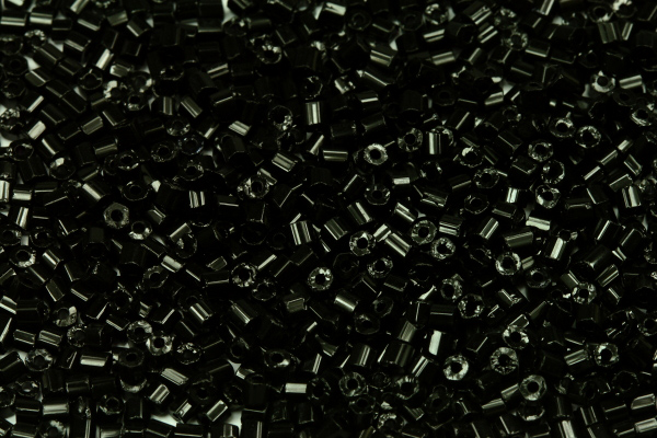 PRECIOSA™ dvoukrátky (2cuts) 9/0 (2,2 - 2,5 mm) RH, bal. 50 g - sytá černá