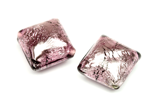 DOPRODEJ - Ručně vinutá perle, polštářek 15x15 mm, 1 ks - fialová se stříbrem
