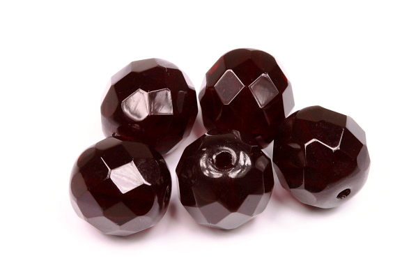 Broušená kulička ohňovka 12 mm, 14 ks/16,8 cm - transparentní granátově červená