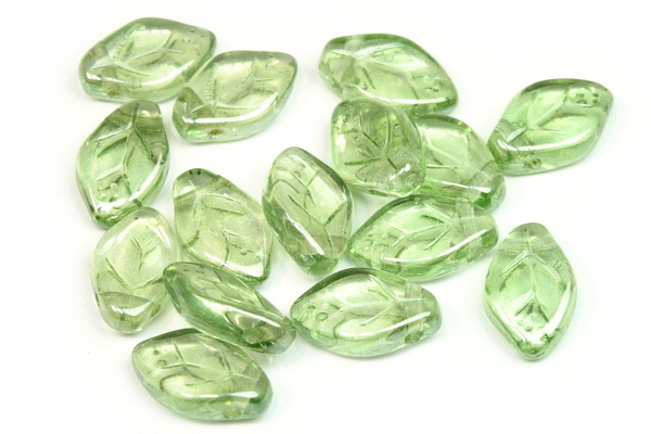 Mačkané korálky lísteček 12x7 mm, 20 ks - zelený listr na krystalu