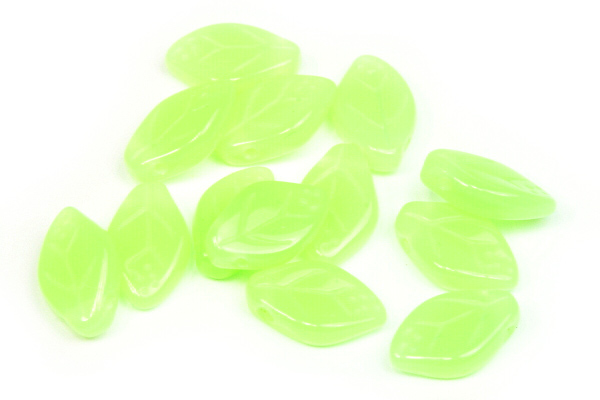Mačkané korálky lísteček 12x7 mm, 20 ks - světle žlutozelený alabastr