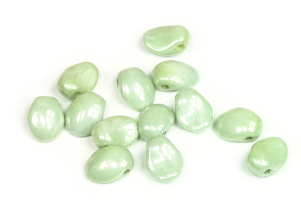 Mačkané jazýčky 6x8 mm, 20 ks - zelený listr na křídě