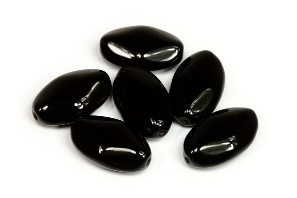 Mačkaná perle 15x9 mm, 11 ks/16 cm - sytá černá