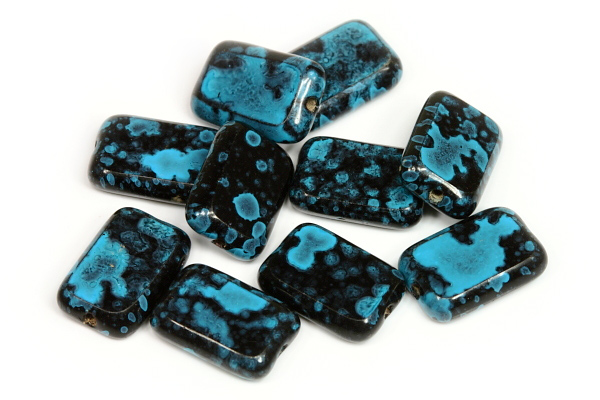 Mačkaná perle smáčená, obdélník 12x8 mm, 14 ks/16 cm - modro-černá žíhaná