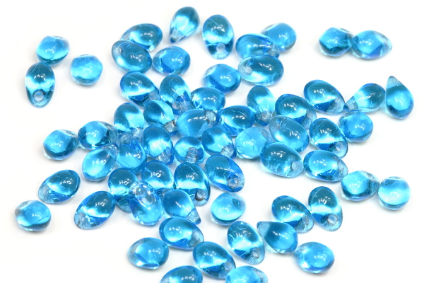 Mačkaná slzička s příčnou dírkou 4x6 mm, 65 ks