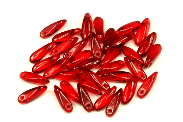 Mačkané jazýčky 3x11 mm, 35 ks - transparentní rubínově červená