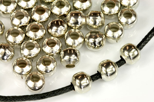 Kovové korálky, dutá kulička 8 mm, 10 ks, galva platina