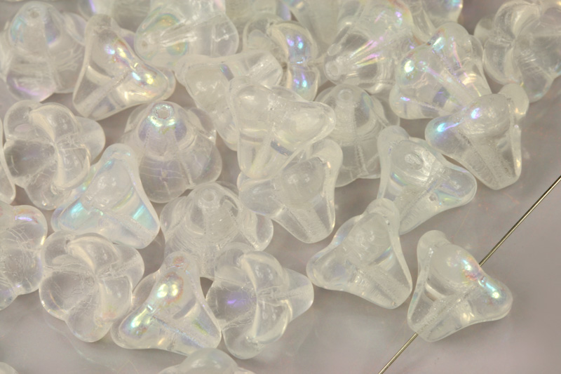 Mačkané korálky kytička zvoneček 13x11 mm, 5 ks - krystal s duhovým dekorem AB