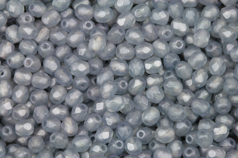 Broušené korálky ohňovky 4 mm, 40 ks/16 cm - modrý listr na krystalu, matné