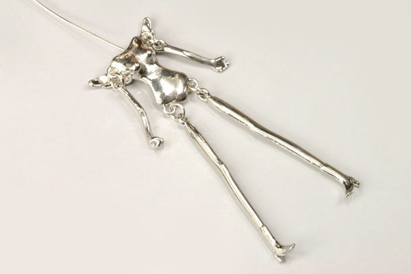 Kovový přívěsek tělo panenky s křídly, výška 8 cm, galva platina, 1 ks