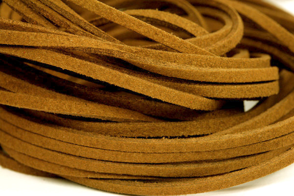 Plochý řemínek 3 mm, imitace kůže (semiše), 1 ks cca 1 m - oříškově hnědá