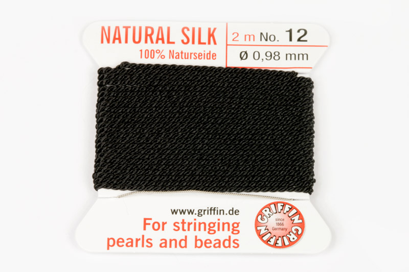 Natural Silk (Griffin) - stáčená hedvábná šňůra s jehlou, No. 12 (0,98 mm), 2 m - černá