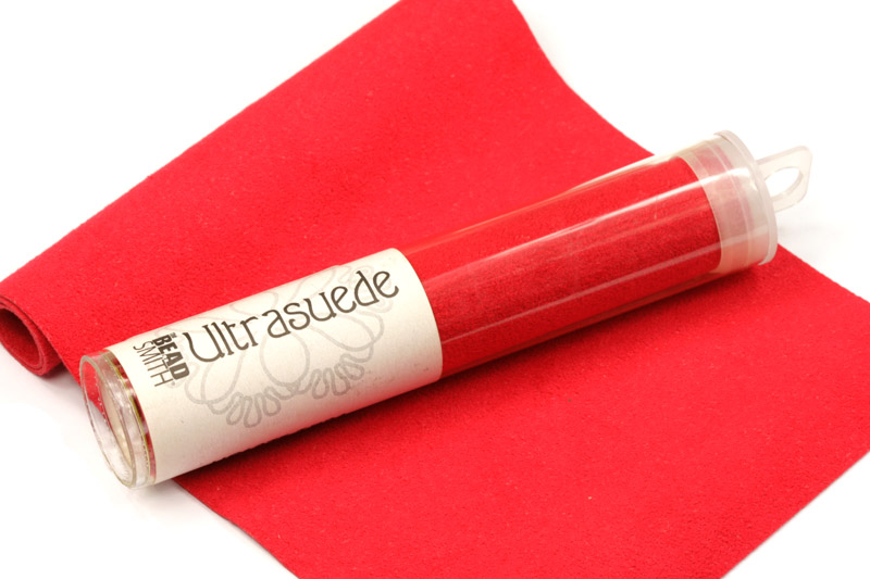 Ultrasuede - profi semišový podklad, 21,6x10,8 cm, bal. tuba - červená (scoundrel red)