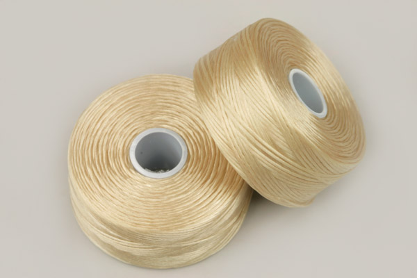 Superlon (S-lon) nit D (0,11 mm), cívka 71 m, béžová (beige)