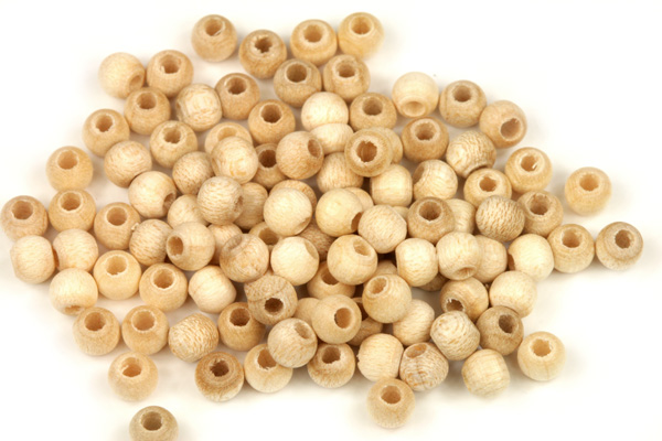 Dřevěné korálky, kulička 4 mm, 100 ks - surové leštěné dřevo (výroba ČR)