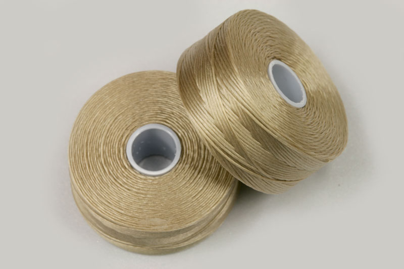 Superlon (S-lon) nit D (0,11 mm), cívka 71 m, světle hnědá (light brown)